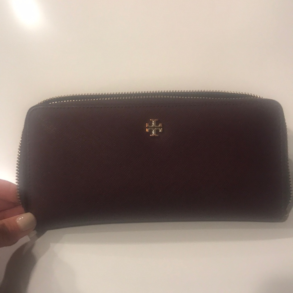 Tory Burch wallet